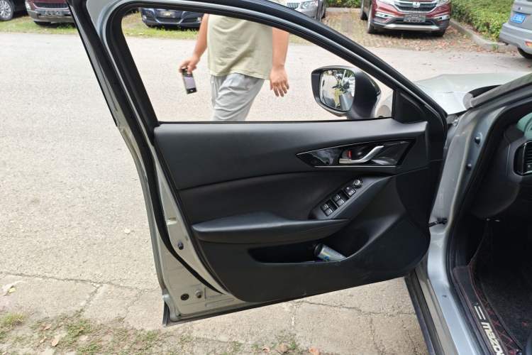 Used Mazda CX-4 2021 2.0L Automatic Two-Wheel Drive Blue Sky Exploration Edition Left Front Door Interior