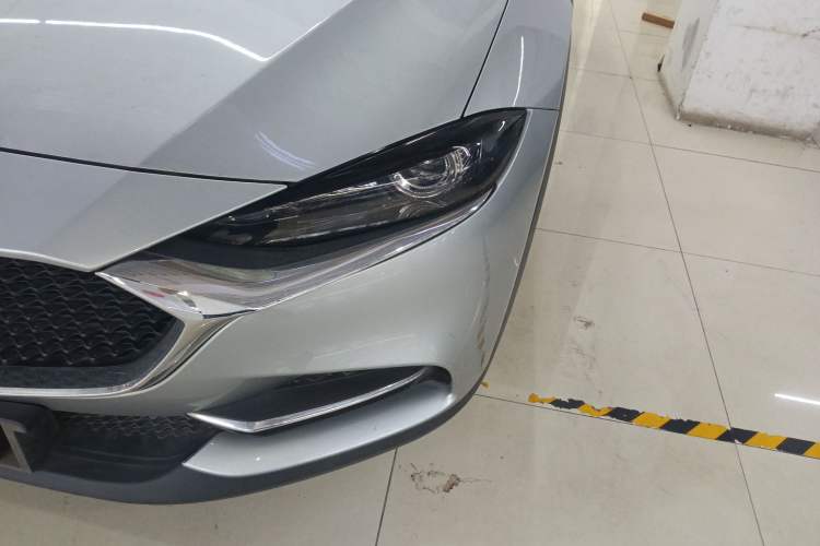 Used Mazda CX-4 2021 2.0L Automatic Two-Wheel Drive Blue Sky Dynamic Edition Left Front Headlight