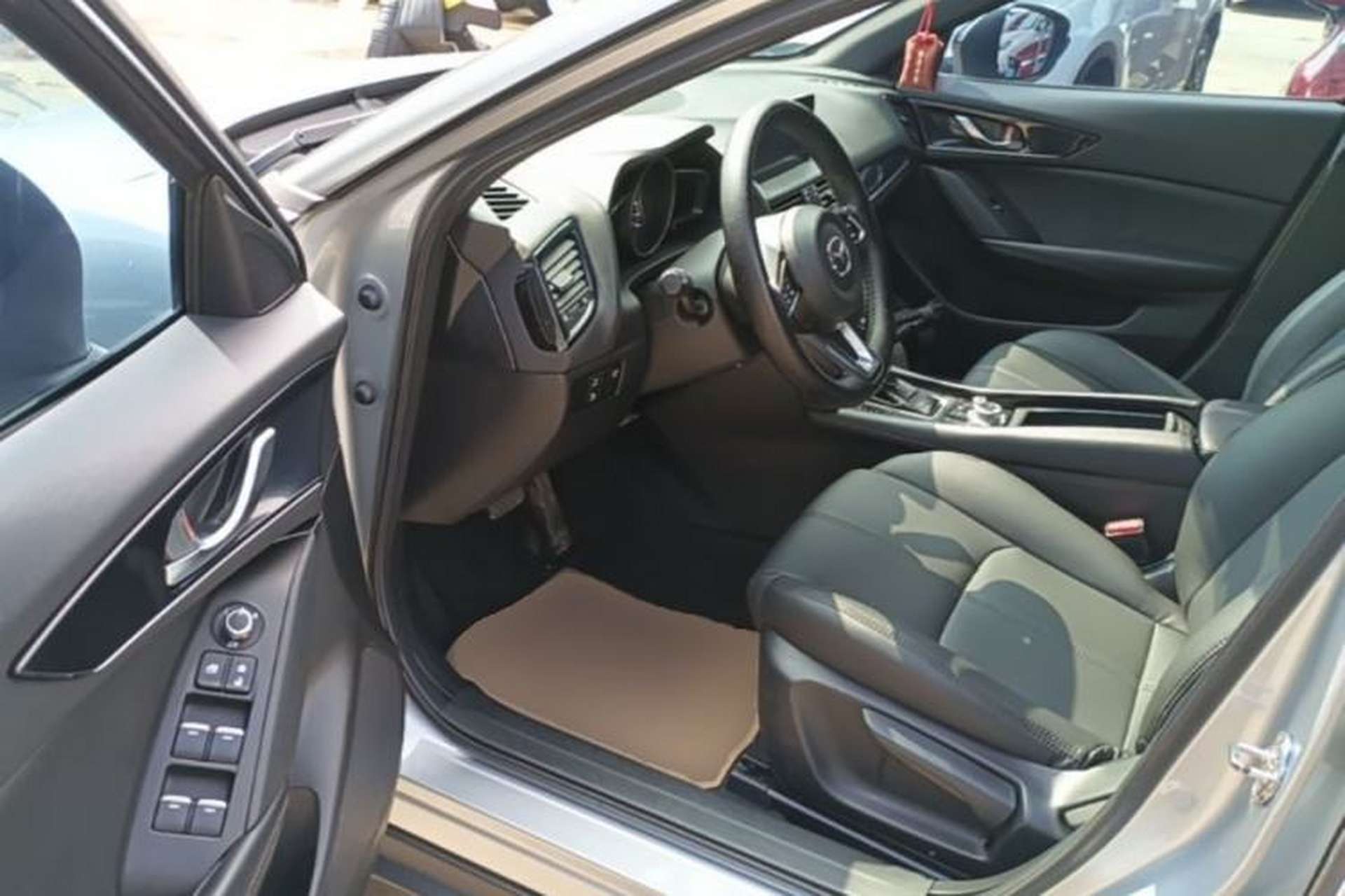 Used Mazda CX-4 2021 2.0L Automatic Two-Wheel Drive Blue Sky Dynamic Edition Left Front Seat