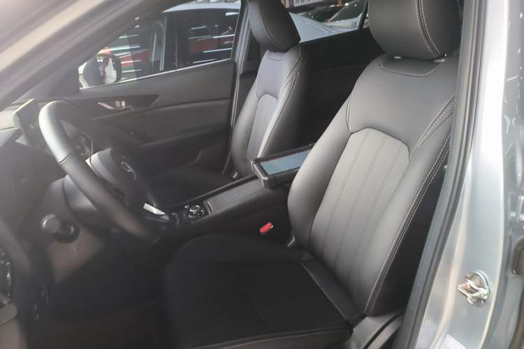 Used Mazda CX-4 2021 2.0L Automatic Two-Wheel Drive Blue Sky Dynamic Edition Left Front Seat