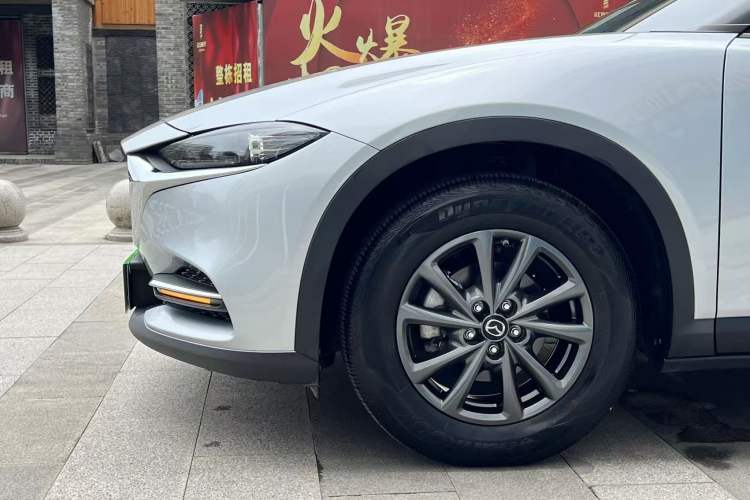 Used Mazda CX-4 2021 2.0L Automatic Two-Wheel Drive Blue Sky Dynamic Edition Left Front Wheel Hub