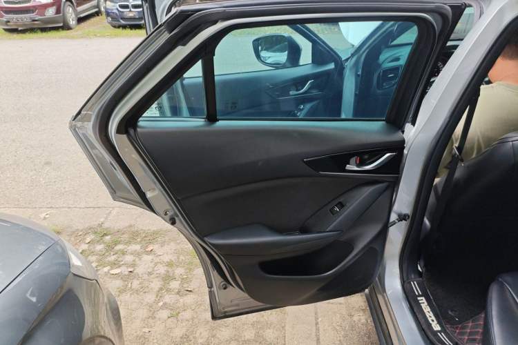 Used Mazda CX-4 2021 2.0L Automatic Two-Wheel Drive Blue Sky Exploration Edition Left Rear Door Interior