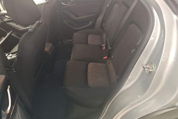 Used Mazda CX-4 2021 2.0L Automatic Two-Wheel Drive Blue Sky Dynamic Edition Left Rear Seat