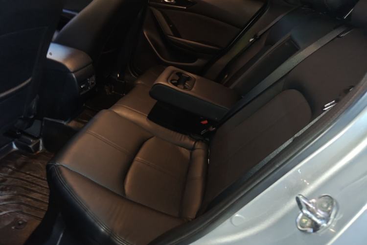 Used Mazda CX-4 2021 2.0L Automatic Two-Wheel Drive Blue Sky Dynamic Edition Left Rear Seat