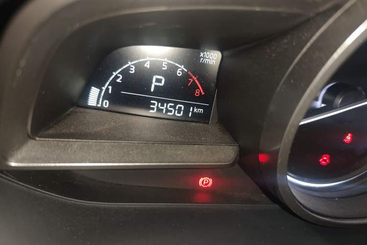 Used Mazda CX-4 2021 2.0L Automatic Two-Wheel Drive Blue Sky Dynamic Edition Odometer Close Up