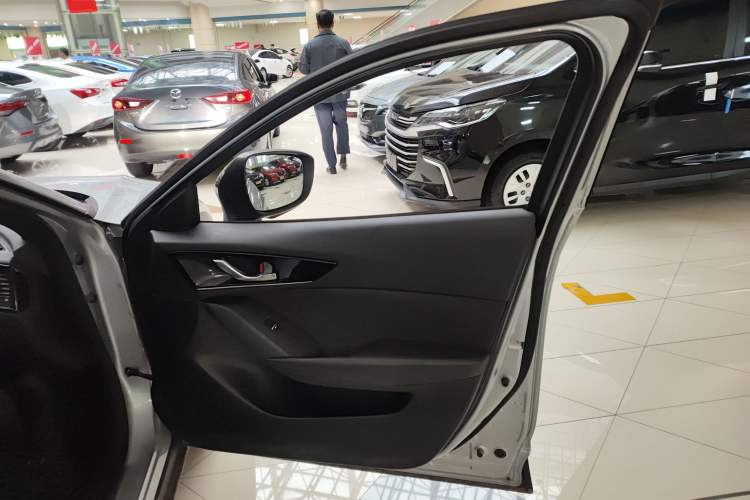 Used Mazda CX-4 2021 2.0L Automatic Two-Wheel Drive Blue Sky Dynamic Edition Right Front Door Interior