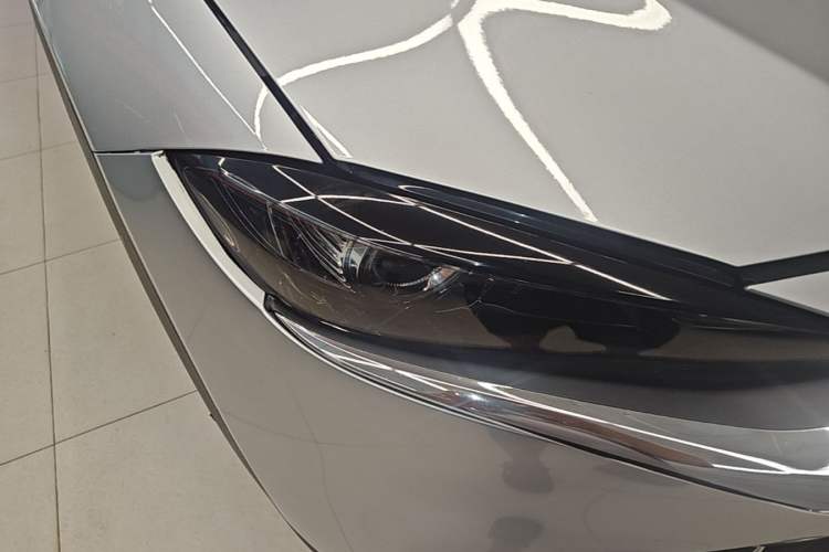 Used Mazda CX-4 2021 2.0L Automatic Two-Wheel Drive Blue Sky Dynamic Edition Right Front Headlight