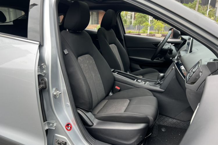 Used Mazda CX-4 2021 2.0L Automatic Two-Wheel Drive Blue Sky Dynamic Edition Right Front Seat