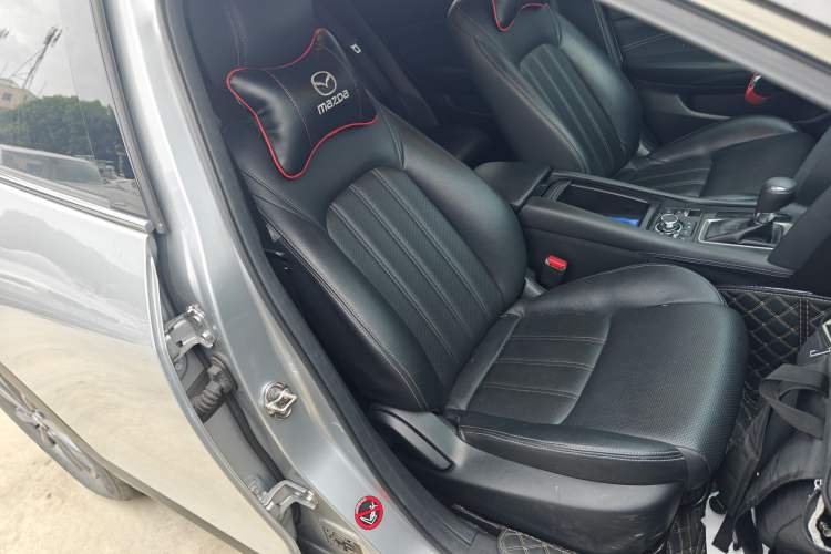 Used Mazda CX-4 2021 2.0L Automatic Two-Wheel Drive Blue Sky Dynamic Edition Right Front Seat