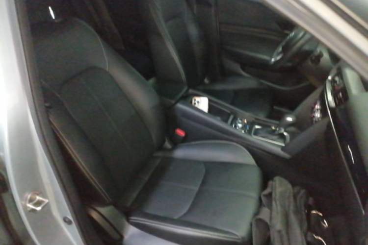 Used Mazda CX-4 2021 2.0L Automatic Two-Wheel Drive Blue Sky Dynamic Edition Right Front Seat