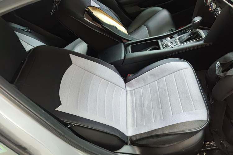 Used Mazda CX-4 2021 2.0L Automatic Two-Wheel Drive Blue Sky Dynamic Edition Right Front Seat