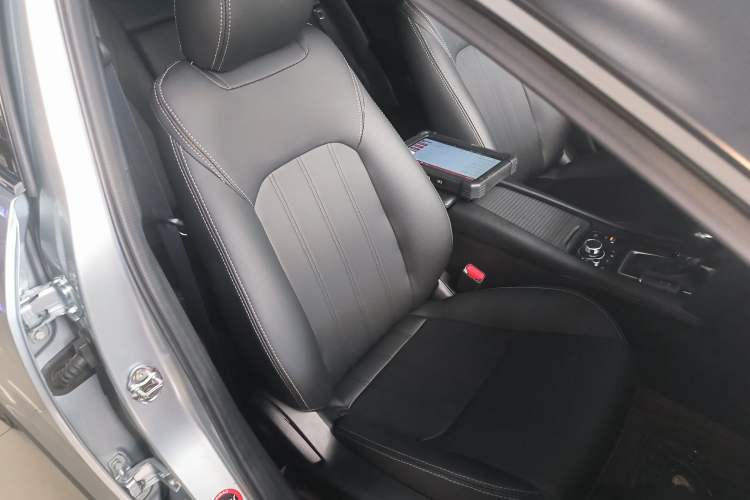 Used Mazda CX-4 2021 2.0L Automatic Two-Wheel Drive Blue Sky Dynamic Edition Right Front Seat