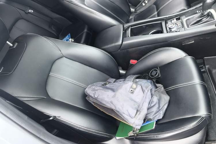 Used Mazda CX-4 2021 2.0L Automatic Two-Wheel Drive Blue Sky Dynamic Edition Right Front Seat