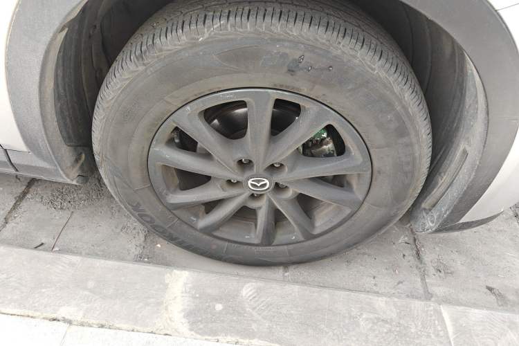Used Mazda CX-4 2021 2.0L Automatic Two-Wheel Drive Blue Sky Luxury Edition Right Front Wheel Hub