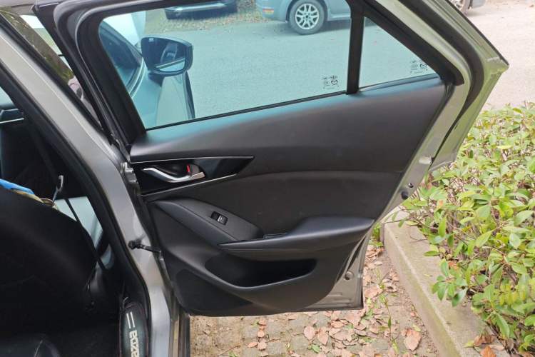 Used Mazda CX-4 2021 2.0L Automatic Two-Wheel Drive Blue Sky Exploration Edition Right Rear Door Interior