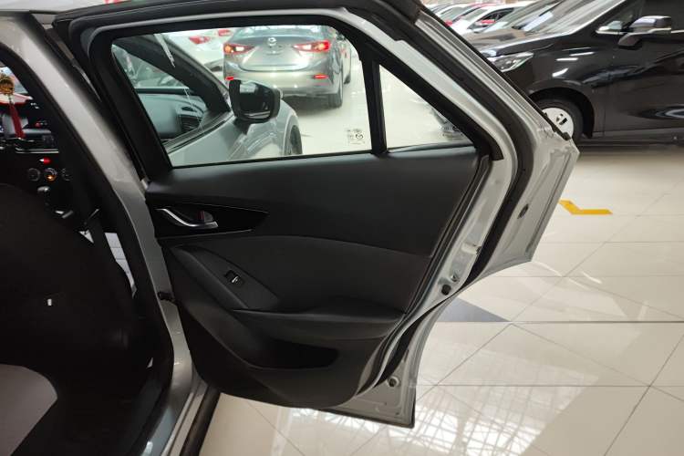 Used Mazda CX-4 2021 2.0L Automatic Two-Wheel Drive Blue Sky Dynamic Edition Right Rear Door Interior