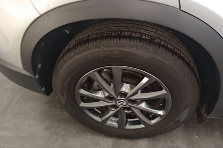 Used Mazda CX-4 2021 2.0L Automatic Two-Wheel Drive Blue Sky Dynamic Edition Right Rear Wheel Hub