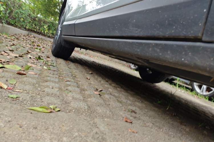 Used Mazda CX-4 2021 2.0L Automatic Two-Wheel Drive Blue Sky Exploration Edition Right Side Sill