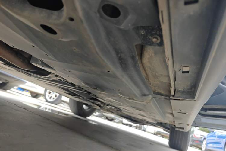 Used Mazda CX-4 2021 2.0L Automatic Two-Wheel Drive Blue Sky Dynamic Edition Right Side Sill