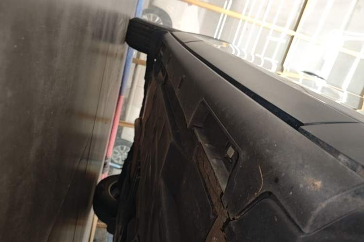 Used Mazda CX-4 2021 2.0L Automatic Two-Wheel Drive Blue Sky Dynamic Edition Right Side Sill