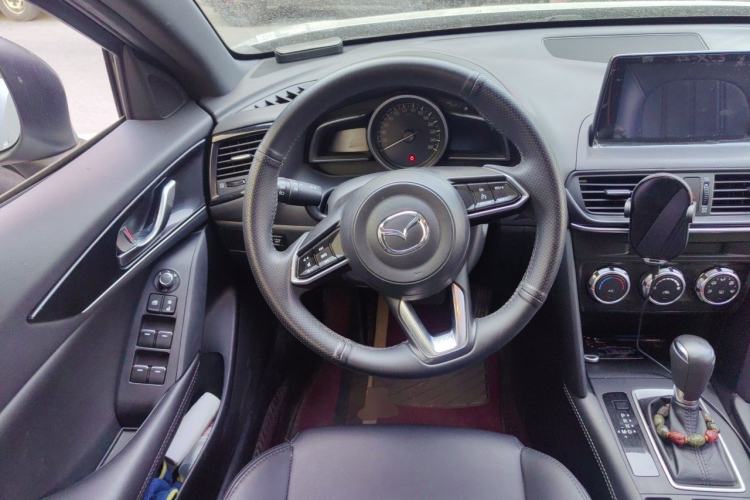 Used Mazda CX-4 2021 2.0L Automatic Two-Wheel Drive Blue Sky Dynamic Edition Steering Wheel