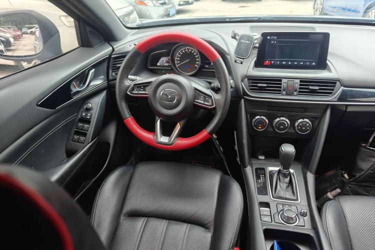 Used Mazda CX-4 2021 2.0L Automatic Two-Wheel Drive Blue Sky Dynamic Edition Steering Wheel