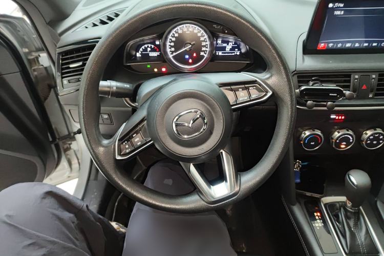 Used Mazda CX-4 2021 2.0L Automatic Two-Wheel Drive Blue Sky Dynamic Edition Steering Wheel