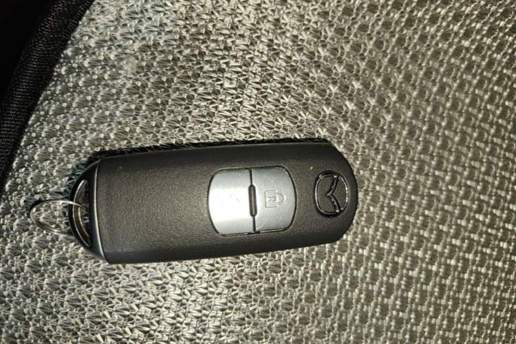 Used Mazda CX-4 2021 2.0L Automatic Two-Wheel Drive Blue Sky Dynamic Edition Vehicle Key