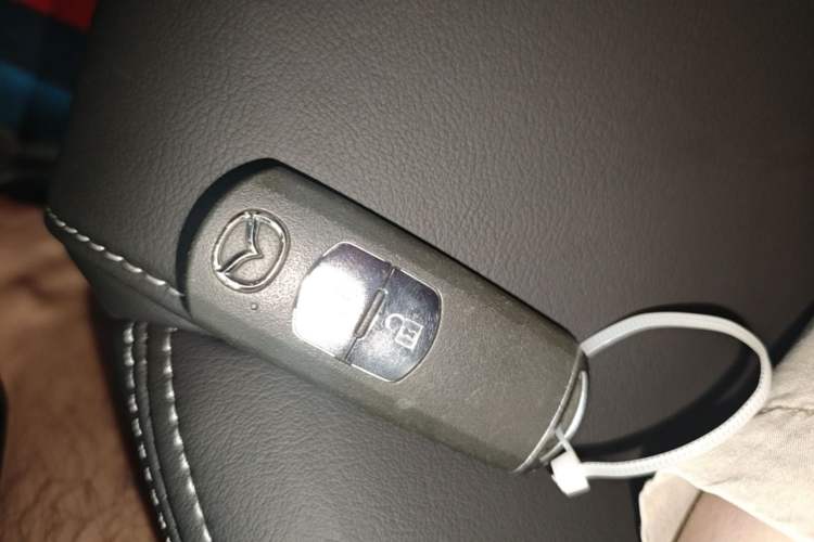 Used Mazda CX-4 2021 2.0L Automatic Two-Wheel Drive Blue Sky Dynamic Edition Vehicle Key