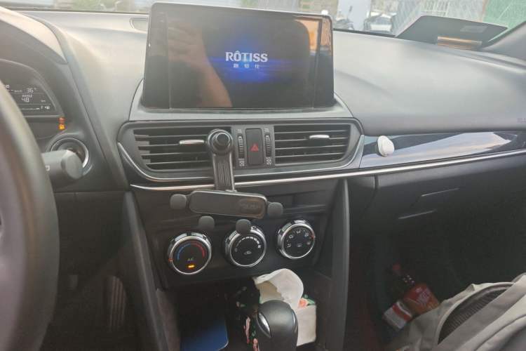 Used Mazda CX-4 2021 2.0L Automatic Two-Wheel Drive Blue Sky Dynamic Edition Audio And AC Panel