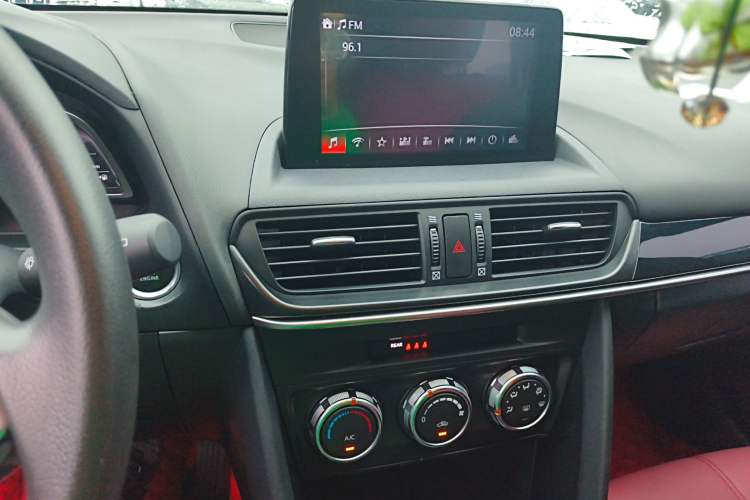 Used Mazda CX-4 2021 2.0L Automatic Two-Wheel Drive Blue Sky Dynamic Edition Audio And AC Panel