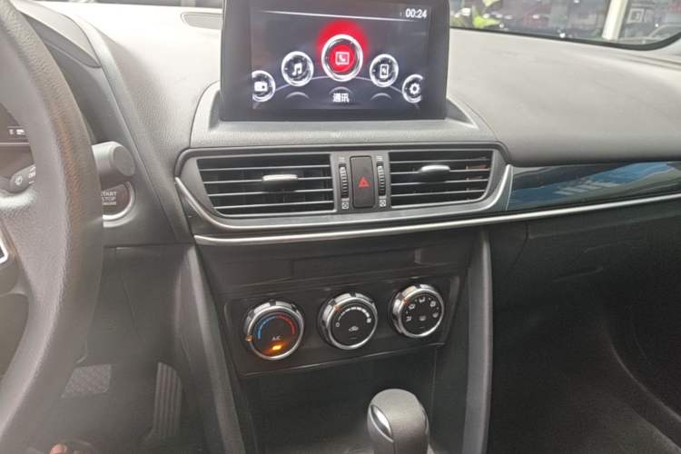 Used Mazda CX-4 2021 2.0L Automatic Two-Wheel Drive Blue Sky Dynamic Edition Audio And AC Panel