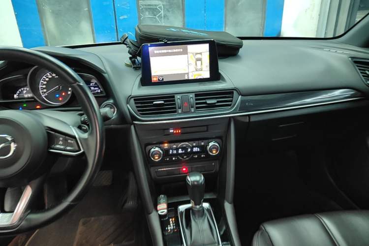 Used Mazda CX-4 2021 2.5L Automatic 2WD Sky-Drive Fun Edition Audio And AC Panel