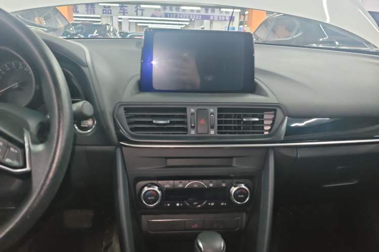 Used Mazda CX-4 2021 2.0L Automatic Two-Wheel Drive Blue Sky Exploration Edition Audio And AC Panel