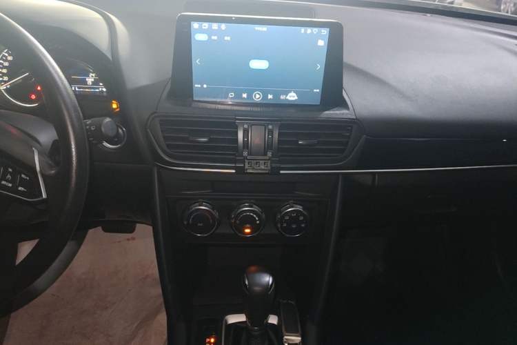 Used Mazda CX-4 2021 2.0L Automatic Two-Wheel Drive Blue Sky Dynamic Edition Audio And AC Panel