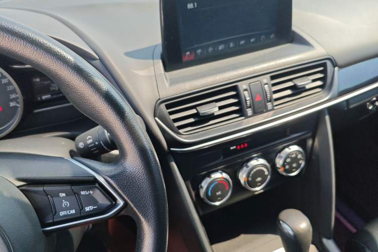 Used Mazda CX-4 2021 2.0L Automatic Two-Wheel Drive Blue Sky Dynamic Edition Audio And AC Panel
