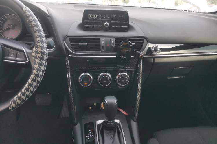 Used Mazda CX-4 2021 2.0L Automatic Two-Wheel Drive Blue Sky Dynamic Edition Audio And AC Panel
