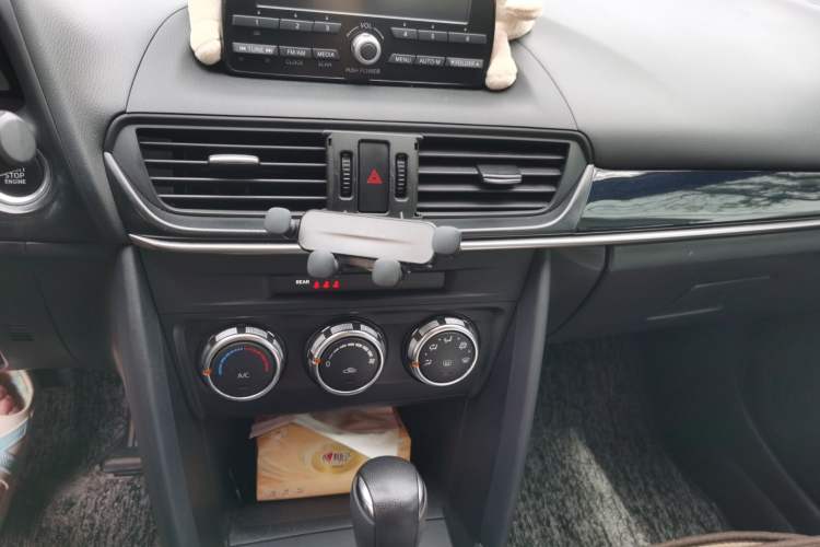 Used Mazda CX-4 2021 2.0L Automatic Two-Wheel Drive Blue Sky Dynamic Edition Audio And AC Panel