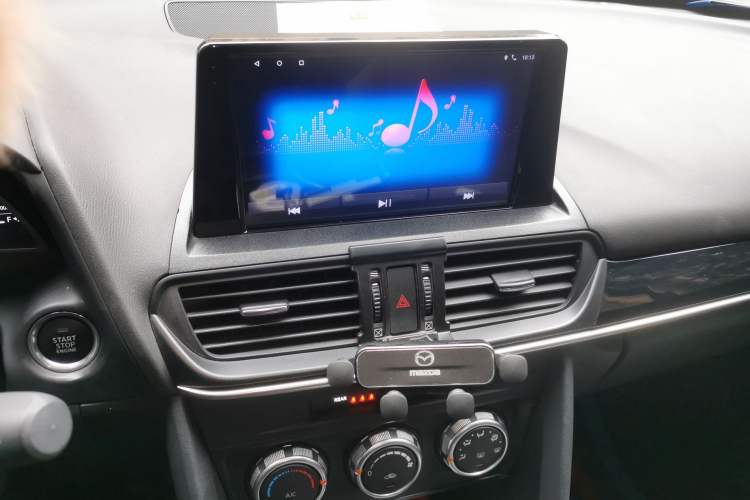 Used Mazda CX-4 2021 2.0L Automatic Two-Wheel Drive Blue Sky Dynamic Edition Audio And AC Panel