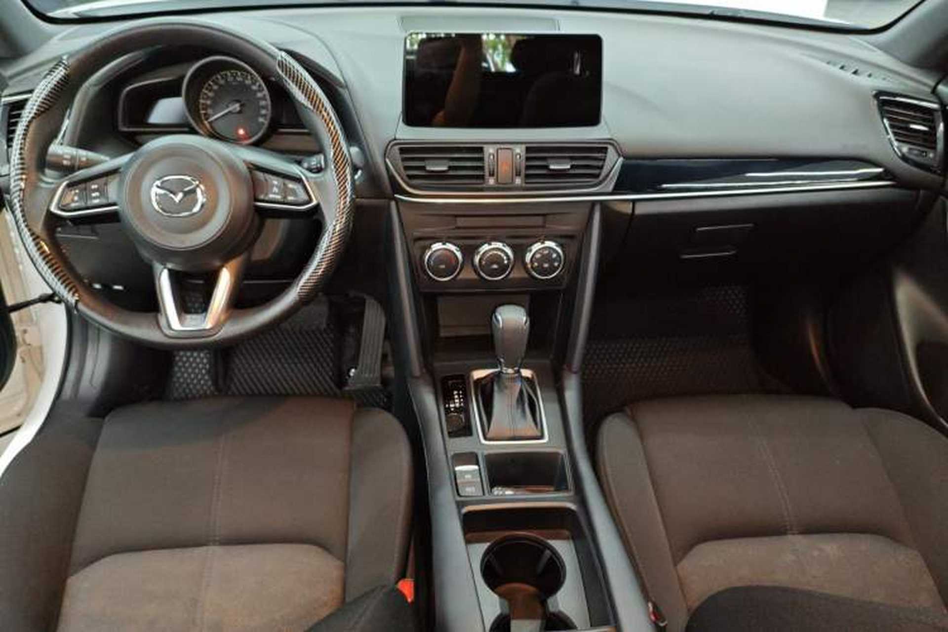 Used Mazda CX-4 2021 2.0L Automatic Two-Wheel Drive Blue Sky Dynamic Edition Center Console