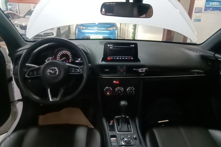 Used Mazda CX-4 2021 2.0L Automatic Two-Wheel Drive Blue Sky Dynamic Edition Center Console