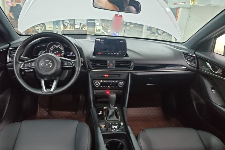 Used Mazda CX-4 2021 2.0L Automatic Two-Wheel Drive Blue Sky Exploration Edition Center Console