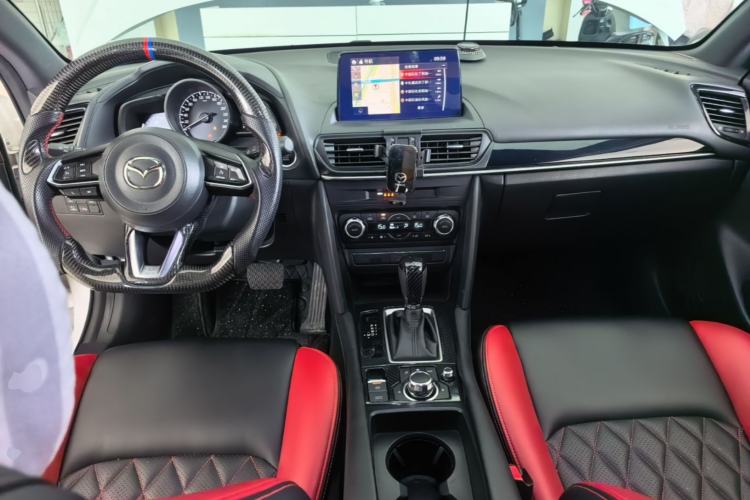 Used Mazda CX-4 2021 2.0L Automatic Two-Wheel Drive Blue Sky Exploration Edition Center Console