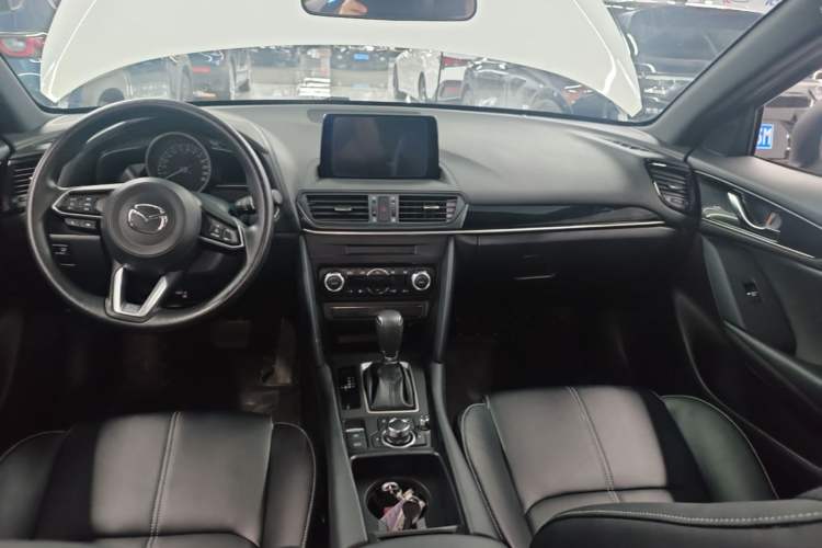 Used Mazda CX-4 2021 2.0L Automatic Two-Wheel Drive Blue Sky Exploration Edition Center Console