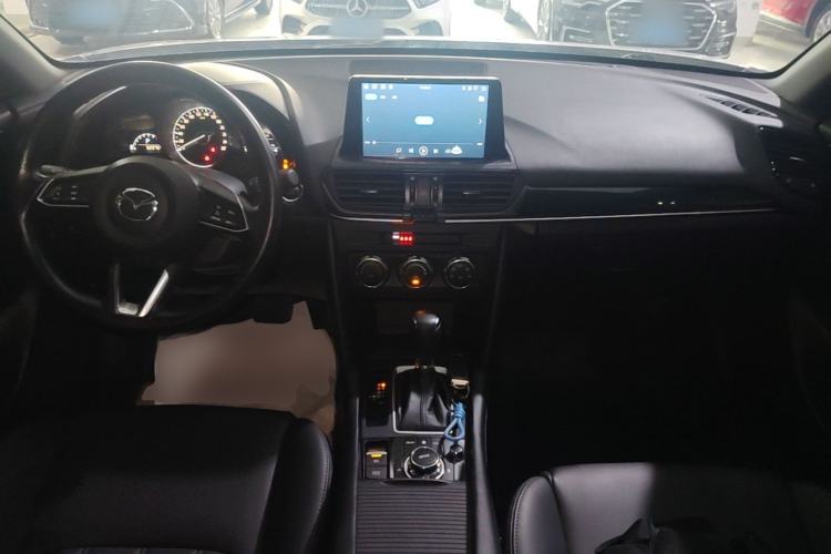 Used Mazda CX-4 2021 2.0L Automatic Two-Wheel Drive Blue Sky Dynamic Edition Center Console