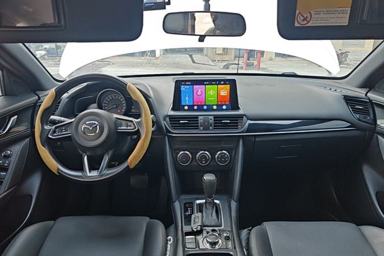 Used Mazda CX-4 2021 2.0L Automatic Two-Wheel Drive Blue Sky Dynamic Edition Center Console