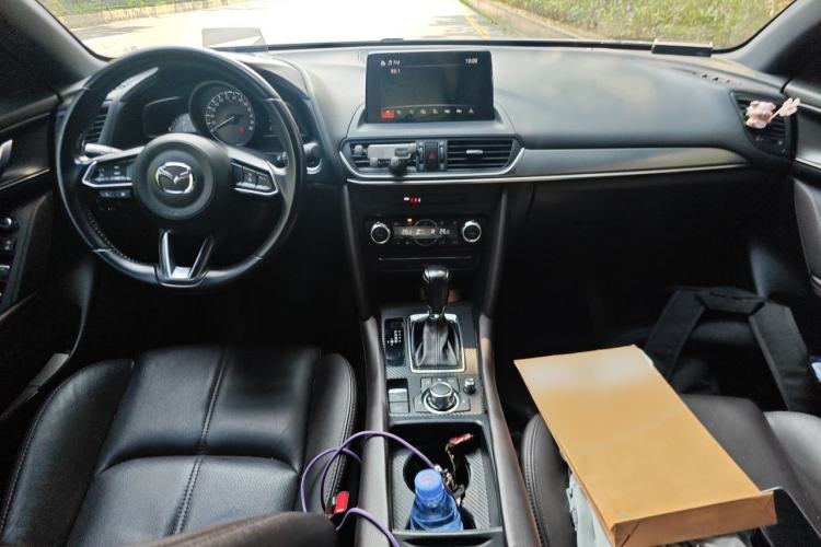 Used Mazda CX-4 2021 2.0L Automatic Two-Wheel Drive Blue Sky Luxury Edition Center Console