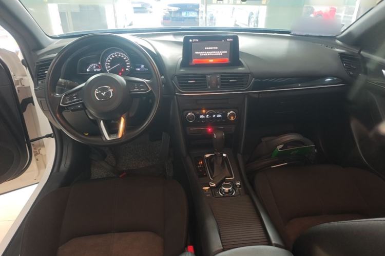 Used Mazda CX-4 2021 2.0L Automatic Two-Wheel Drive Blue Sky Exploration Edition Center Console