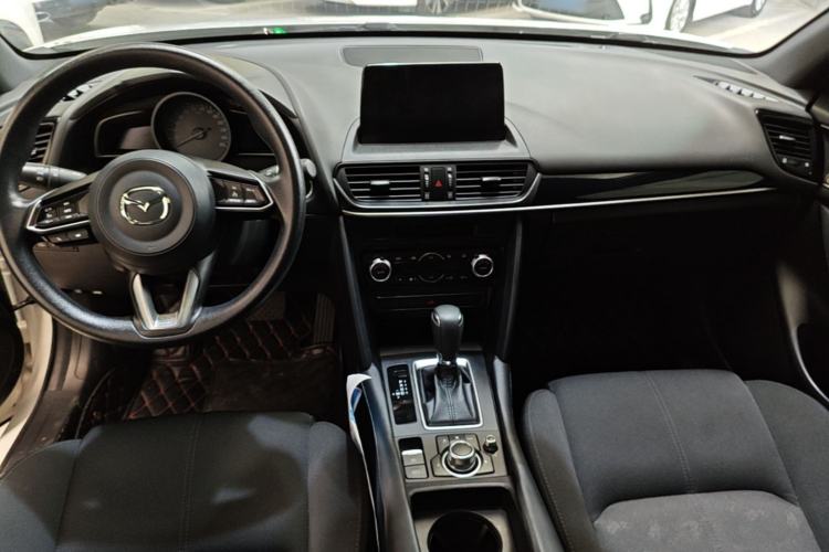 Used Mazda CX-4 2021 2.0L Automatic Two-Wheel Drive Blue Sky Exploration Edition Center Console