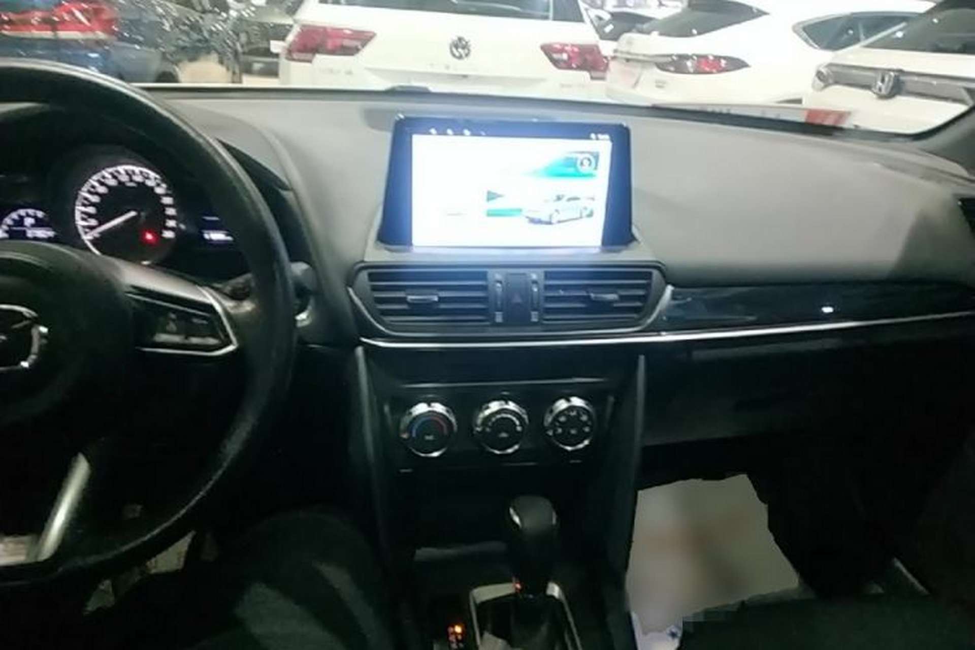 Used Mazda CX-4 2021 2.0L Automatic Two-Wheel Drive Blue Sky Dynamic Edition Center Console